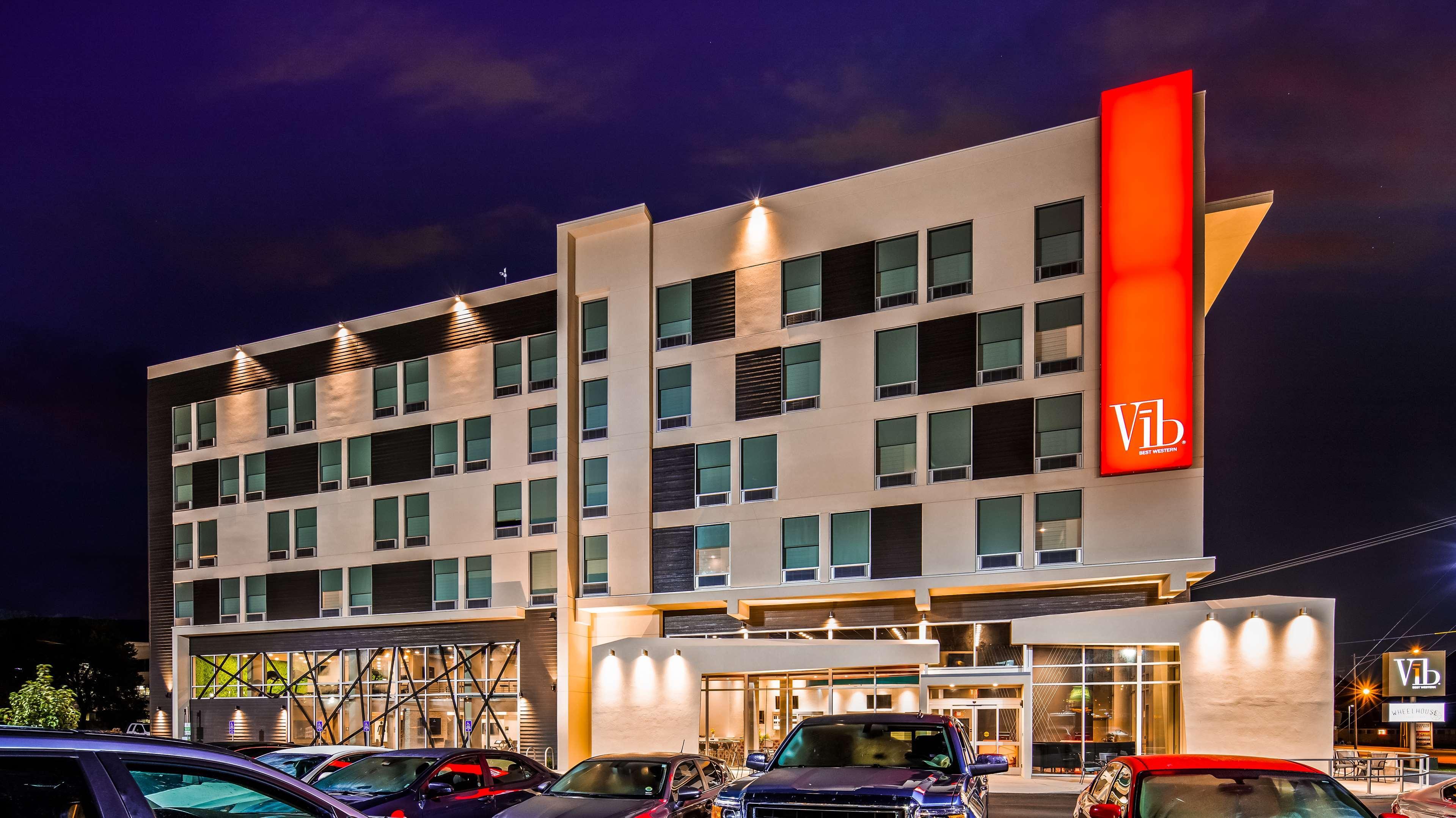Best Western Plus - Wendover Inn Exteriör bild